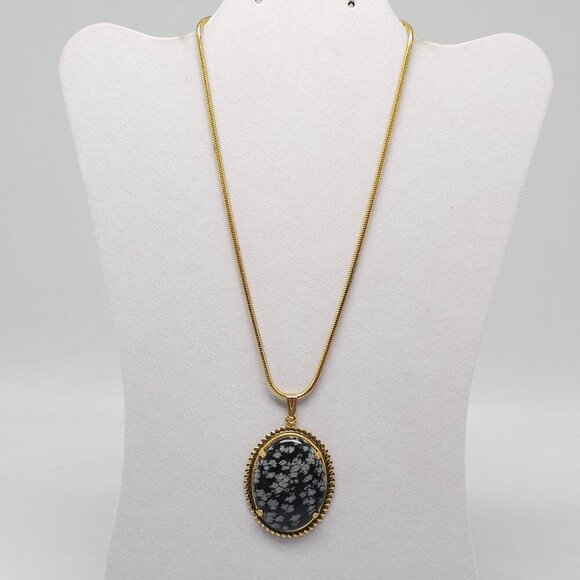 Gold Tone Snake Chain Necklace With Oval Snowflake Obsidian Pendant Vintage - Picture 2 of 5